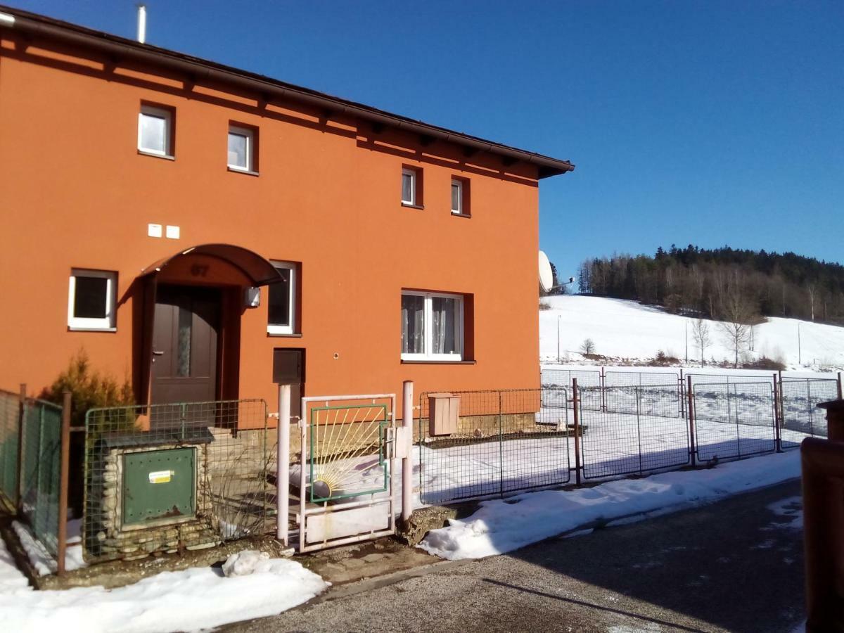 Ubytovani 67 Villa Kuncice nad Labem Екстериор снимка