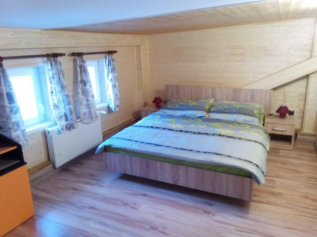 Ubytovani 67 Villa Kuncice nad Labem Екстериор снимка
